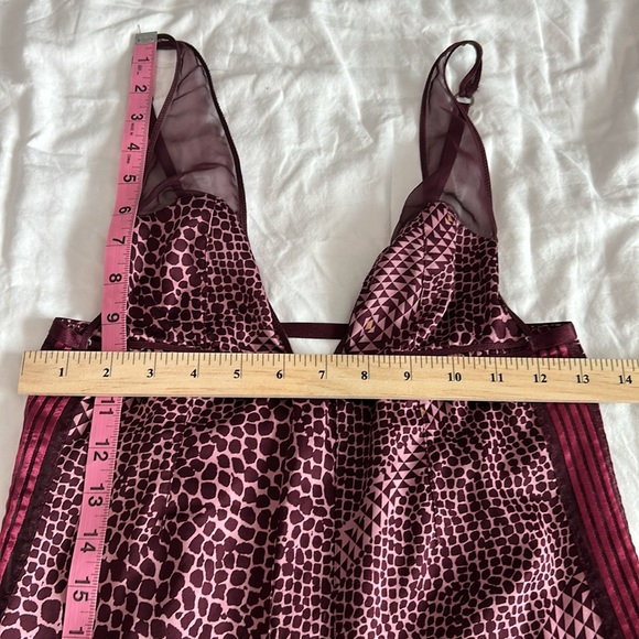 Vintage Slip Victoria's Secret Very Sexy Slip Nightgown size S, Low V back, Y2K - Picture 11 of 17